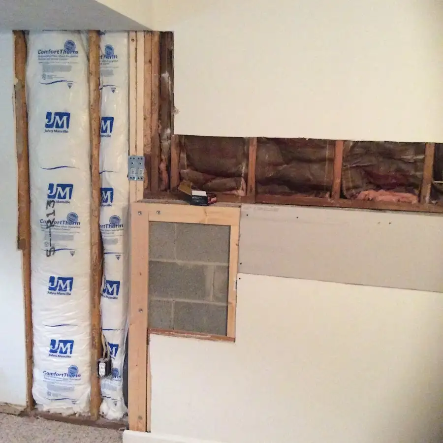 Wall insulation replacement during Structural Drying in Fountainebleau